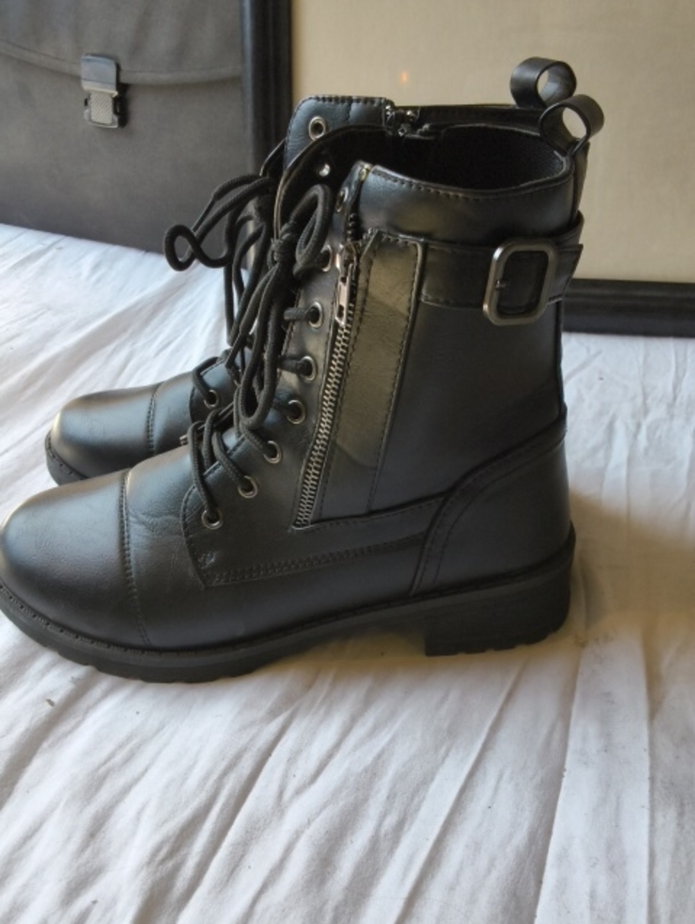 Women’s Black Lace-Up Combat Boots with Side Zip 10